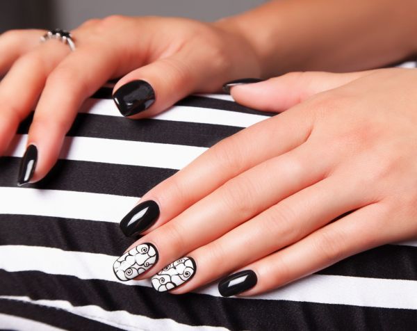 Comment faire sécher un vernis sans lampe UV ?