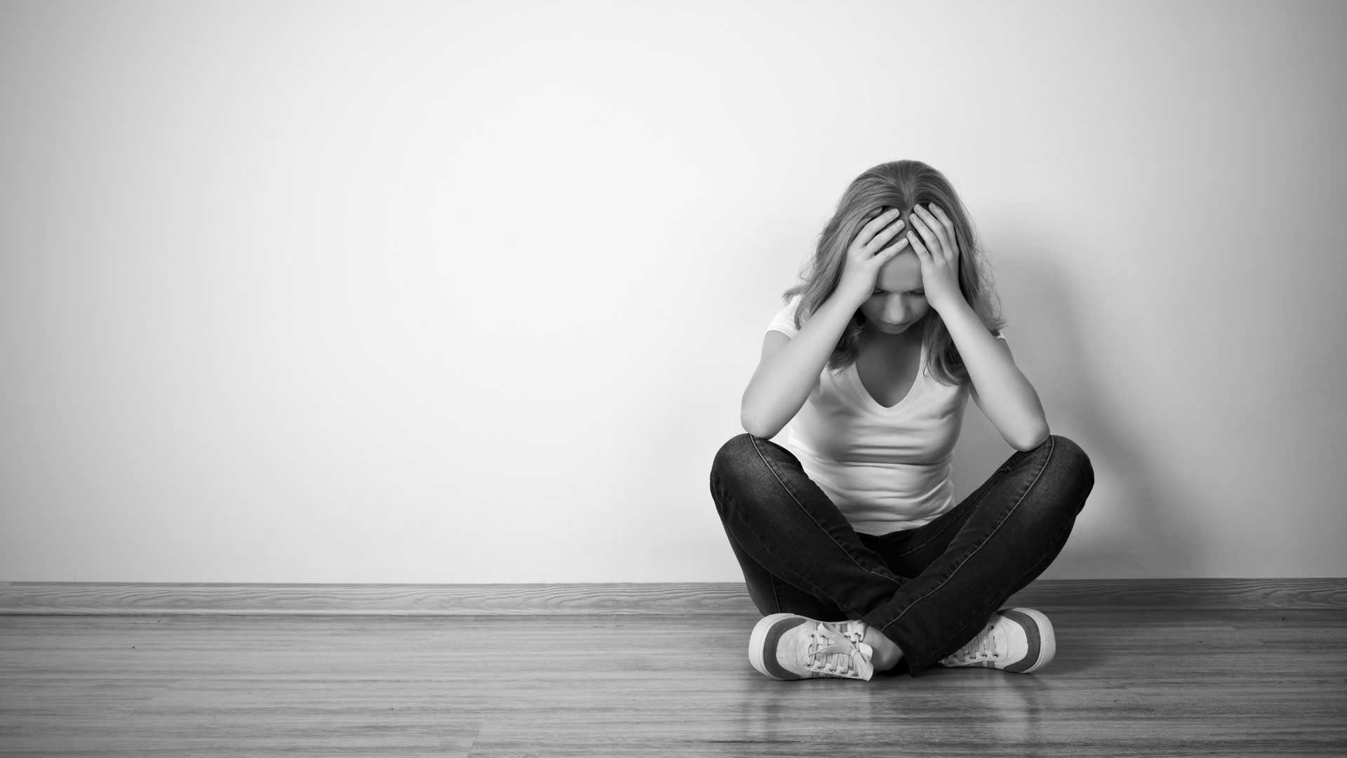 Comment l’hypnose traite l’anxiété